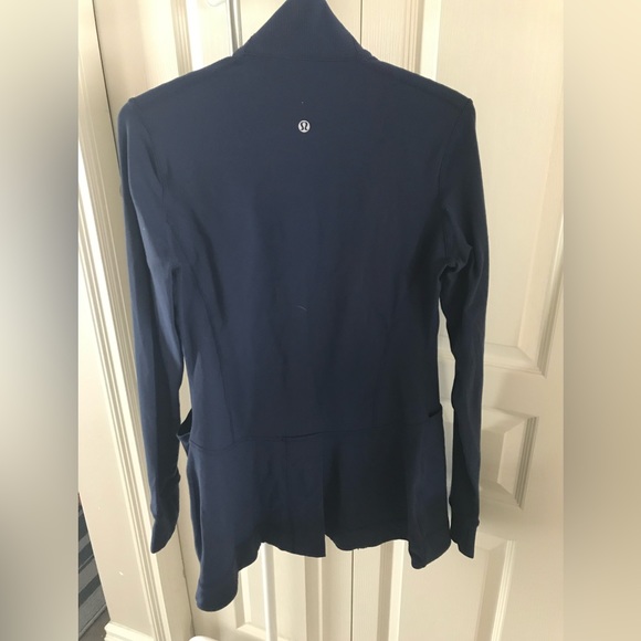 Lululemon Nice Asana Jacket Size 8 - Picture 2 of 2